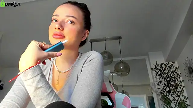 Snapshot of IreneVON chatting on 04.27.26 IreneVON online show from 04.27.26