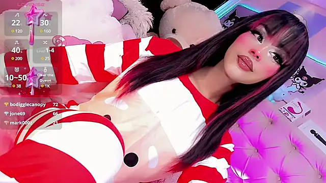 Snapshot of Cute_Roxxy chatting on 12.08.24 Cute Roxxy online show from 12.08.24