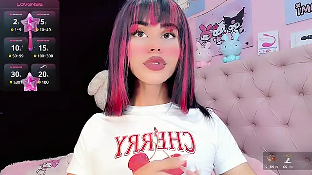 Snapshot of Cute_Roxxy chatting on 02.02.25 Cute Roxxy online show from 02.02.25
