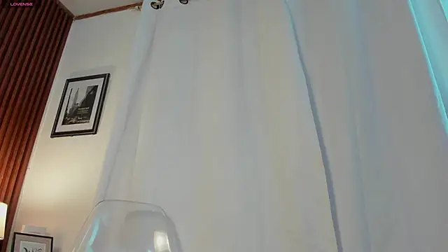 Snapshot of angeli_sexi chatting on 06.13.26 angeli sexi online show from 06.13.26