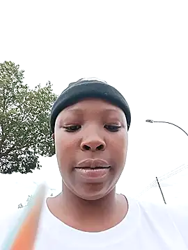 Snapshot of Mayo01_ chatting on 01.01.25 Mayo01  online show from 01.01.25