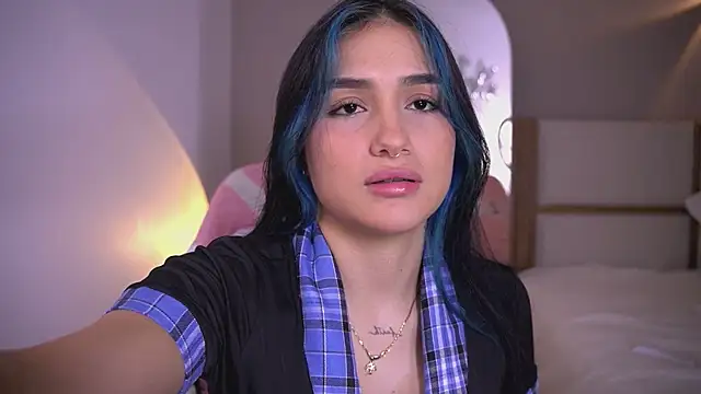 AnnyHizzle online show from 06.14.26