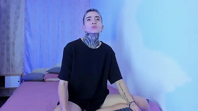 Tinny and Candy online show from 01.06.26