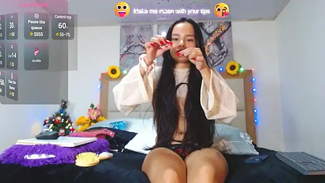 Snapshot of valentina_hearts chatting on 12.18.24 valentina hearts online show from 12.18.24