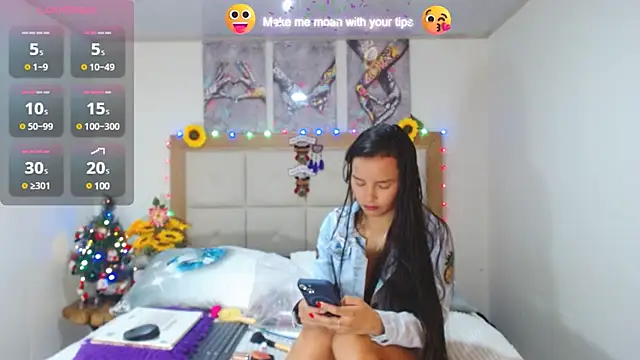 Snapshot of valentina_hearts chatting on 12.27.24 valentina hearts online show from 12.27.24