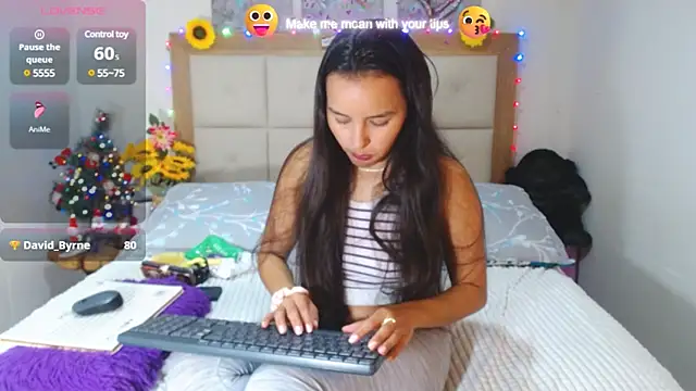Snapshot of valentina_hearts chatting on 01.06.25 valentina hearts online show from 01.06.25
