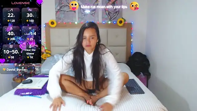 Snapshot of valentina_hearts chatting on 01.07.25 valentina hearts online show from 01.07.25