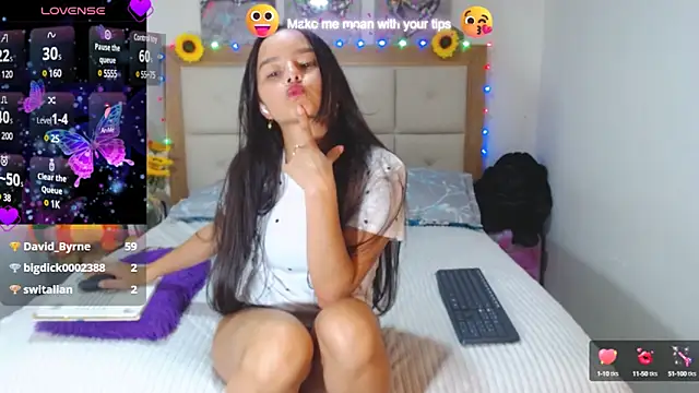 Snapshot of valentina_hearts chatting on 01.13.25 valentina hearts online show from 01.13.25