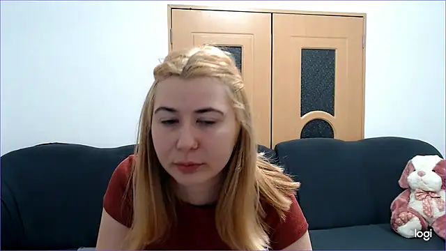 Snapshot of VioletaFlower7 chatting on 02.10.25 VioletaFlower7 online show from 02.10.25