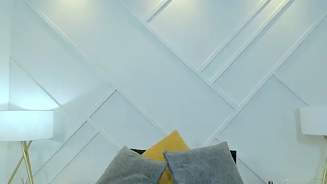 Juliabadlee online show from 05.16.26