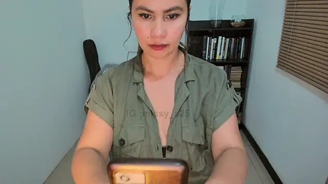 Snapshot of gigi_stephans chatting on 05.30.26 gigi stephans online show from 05.30.26