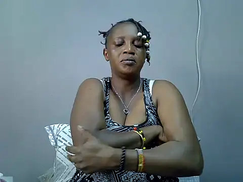 Snapshot of Hot_Caro chatting on 12.07.24 Hot Caro online show from 12.07.24