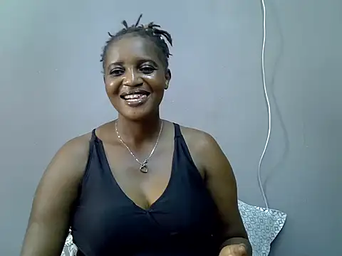 Snapshot of Hot_Caro chatting on 12.17.24 Hot Caro online show from 12.17.24