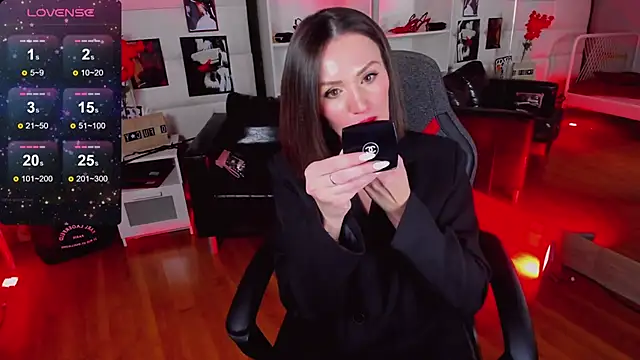 JacquiKim online show from 02.14.25