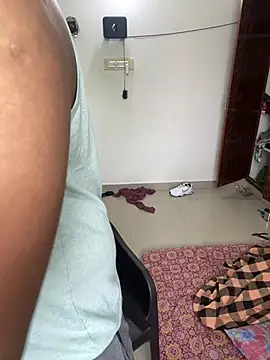 Snapshot of Hottest_Tamil chatting on 01.11.25 Hottest Tamil online show from 01.11.25