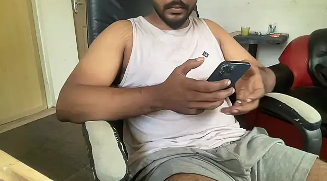 Snapshot of Hottest_Tamil chatting on 02.21.25 Hottest Tamil online show from 02.21.25