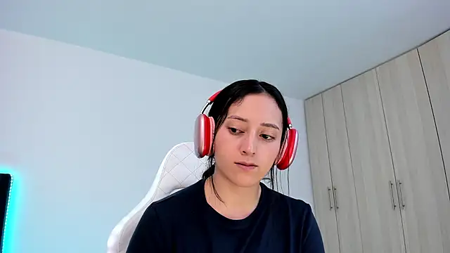 Snapshot of liaqueen610 chatting on 03.07.25 liaqueen610 online show from 03.07.25