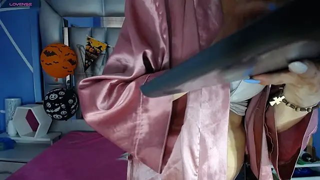 sophia ny online show from 10.31.25