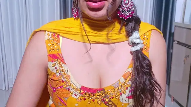 Aashika-Kaur online show from 06.02.26