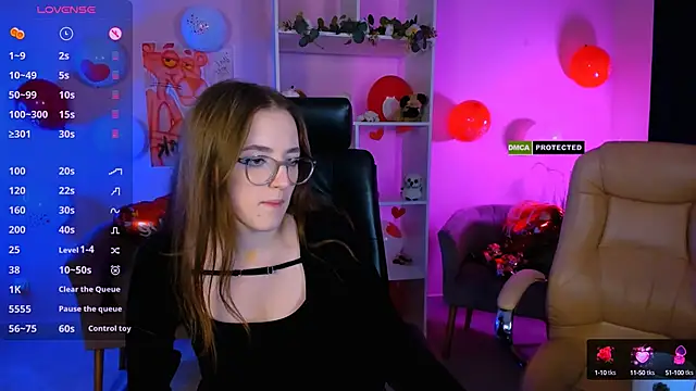 Snapshot of liana_kisses chatting on 02.15.25 liana kisses online show from 02.15.25