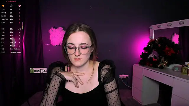 Snapshot of liana_kisses chatting on 02.27.25 liana kisses online show from 02.27.25