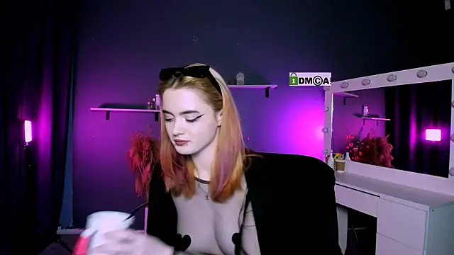 Snapshot of liana_kisses chatting on 03.20.25 liana kisses online show from 03.20.25