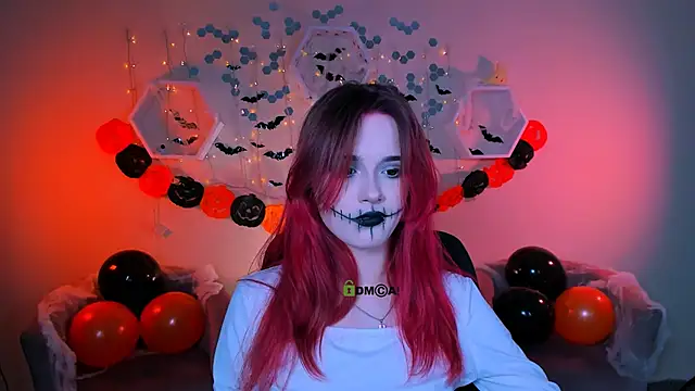 Snapshot of liana_kisses chatting on 10.24.25 liana kisses online show from 10.24.25