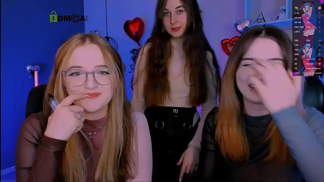 Snapshot of liana_kisses chatting on 02.21.26 liana kisses online show from 02.21.26