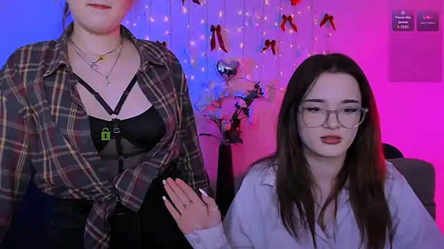 liana kisses online show from 04.18.26