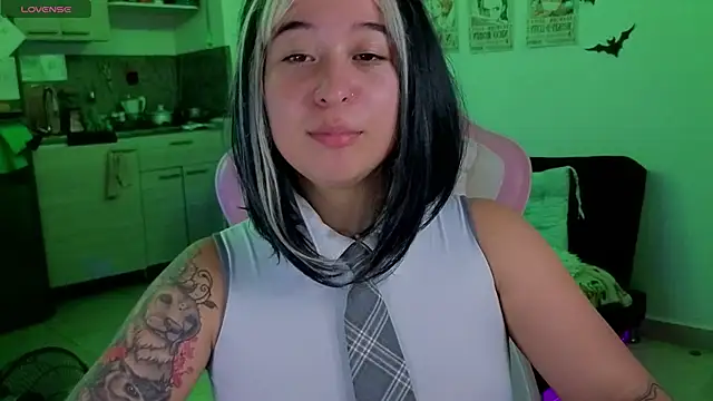Snapshot of FernandaOrtegaaa chatting on 05.20.26 FernandaOrtegaaa online show from 05.20.26