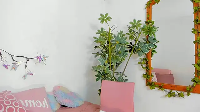 BarbaraKnox  online show from 02.28.26