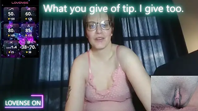 Snapshot of PernillaGirl chatting on 03.02.25 PernillaGirl online show from 03.02.25