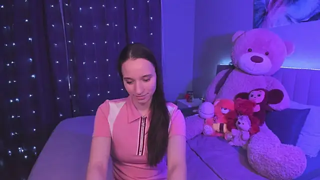 Snapshot of StaceySunny chatting on 02.13.25 StaceySunny online show from 02.13.25