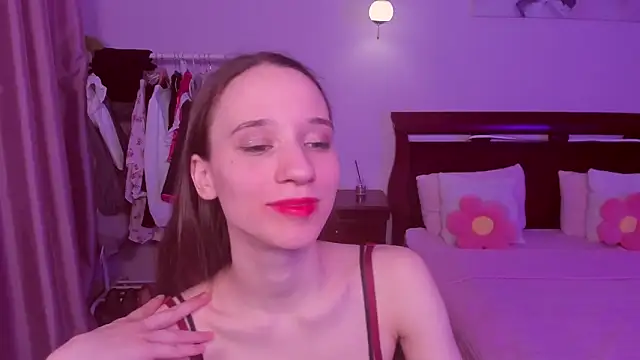 Snapshot of StaceySunny chatting on 02.25.26 StaceySunny online show from 02.25.26