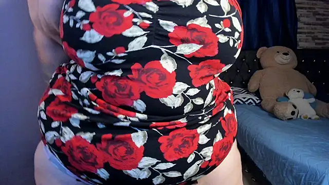 Snapshot of Imluna93 chatting on 12.19.24 Imluna93 online show from 12.19.24