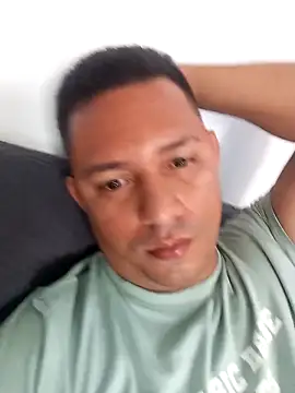 Snapshot of carlitoxxx6969 chatting on 09.17.25 carlitoxxx6969 online show from 09.17.25