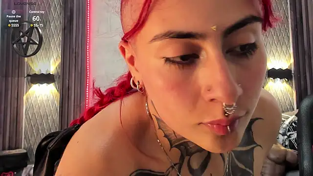 selene red  online show from 03.18.25