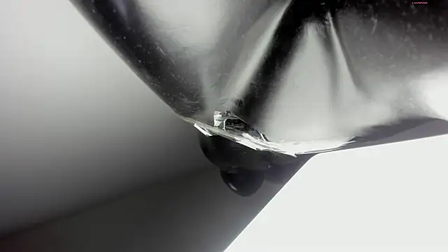 selene red  online show from 09.26.25