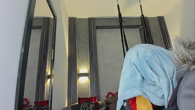 selene red  online show from 01.11.26