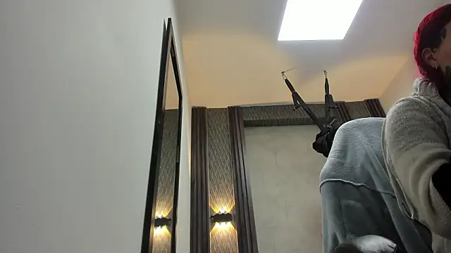 selene red  online show from 02.24.26