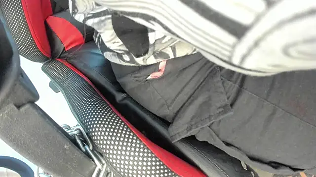 selene red  online show from 03.25.26