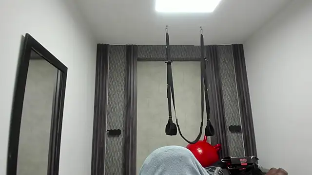 Snapshot of selene_red_ chatting on 05.07.26 selene red online show from 05.07.26