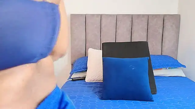 karina lewis  online show from 01.29.25