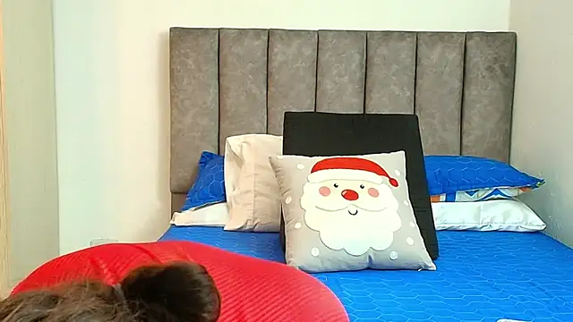 karina lewis  online show from 12.16.25