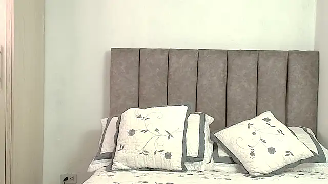 karina lewis  online show from 07.27.26