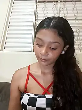 Snapshot of heleny901 chatting on 01.23.25 heleny901 online show from 01.23.25