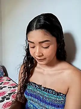 Snapshot of heleny901 chatting on 10.13.25 heleny901 online show from 10.13.25