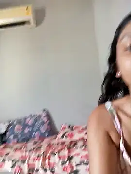 Snapshot of heleny901 chatting on 10.15.25 heleny901 online show from 10.15.25