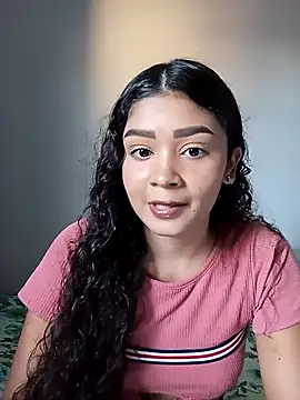 Snapshot of heleny901 chatting on 10.24.25 heleny901 online show from 10.24.25