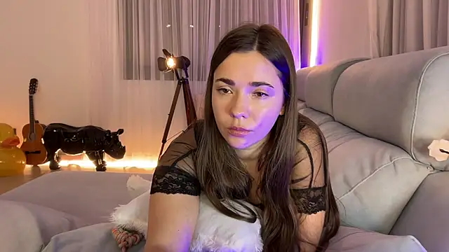 Mika Miller online show from 02.02.26